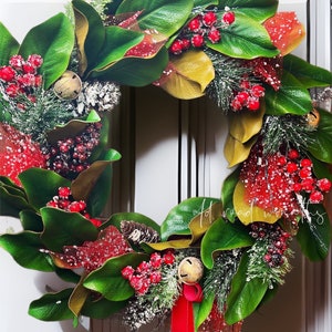 Winter Magnolia Wreath, Christmas MagnoliaWreath, Snowy Pine Magnolia Wreath, Christmas Gift Idea, Wreath Decor, Ember