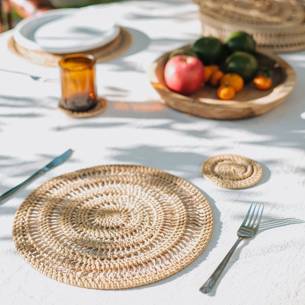 Table mats  with Holder / Wicker woven placemats / Placemat set of 4,6 and 8 / Protect your dinning decor in style Birthday gift