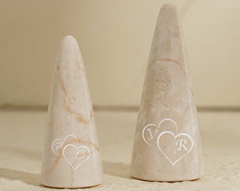 Genuine marble Engraved personalised ring holder - Gift for the couple - Anniversary gift - Gift for her and bridesmaids - Special date gift