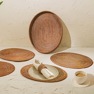 Oval Rattan Placemats with Holder – Honey Brown (39x30 cm) – Handwoven Natural Dining Set of 4, 6, or 8 – Eco-Friendly Table Decor & Gift