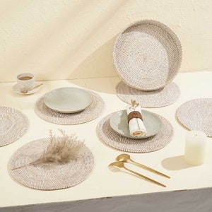 Round Placemats with Holder White Wash Rattan / Wicker placemat. 25cm, 30cm and 35cm Gift for him/her Birthday gift