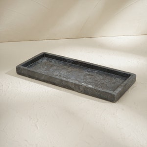 Bandeja de mármol rectangular negra para estilizar, hecha a mano, decoración de mármol genuino, bandeja decorativa, bandeja dispensadora de jabón, regalo para él/ella