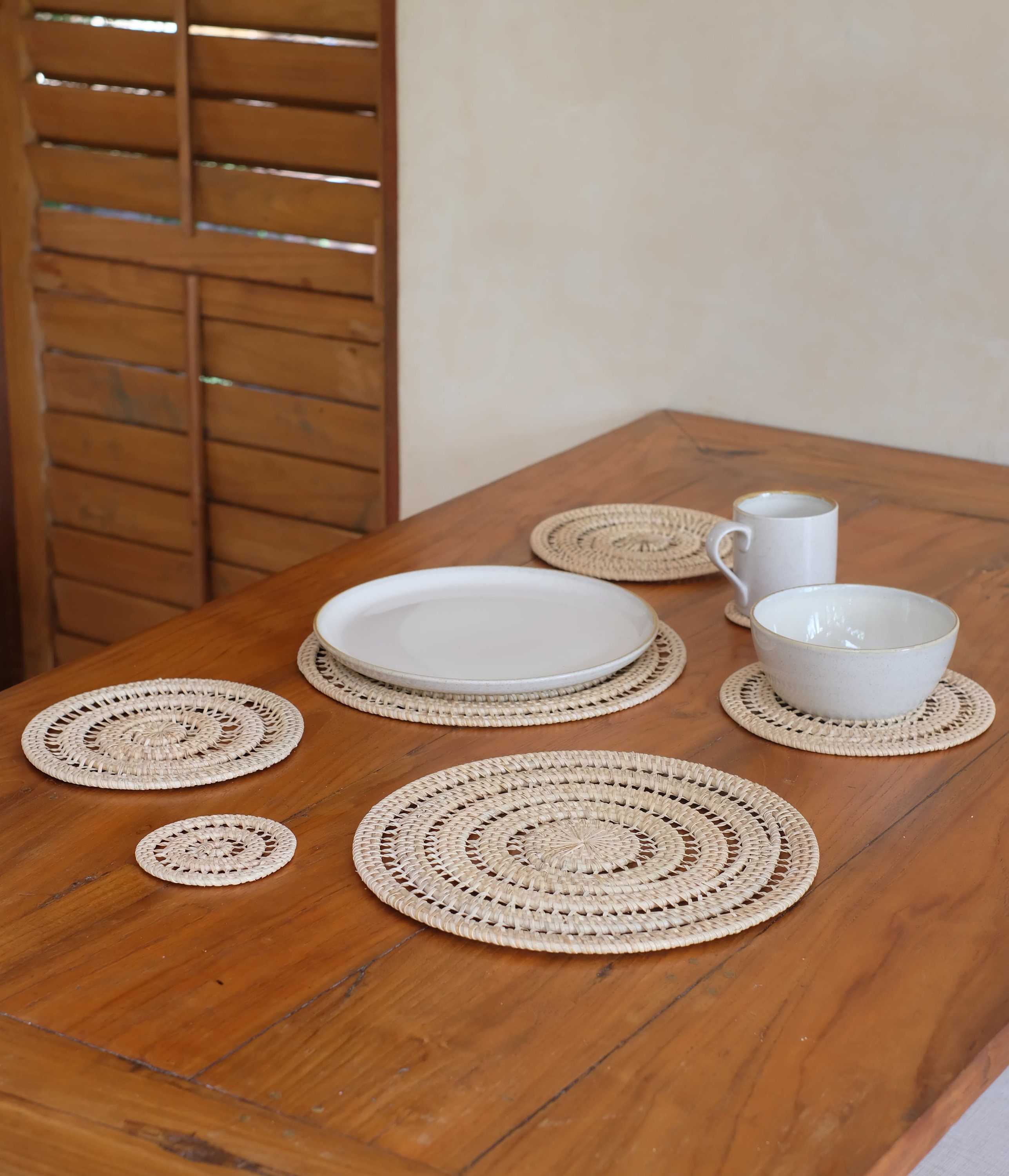 Shell spiral placemat/ Rattan Placemat / Wicker placemat. Etsy