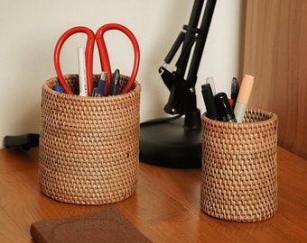Ensemble de porte-stylos en rotin fabriqués à la main - 5 couleurs | Organisez votre bureau avec style Cadeau pour lui/elle Cadeau d'anniversaire