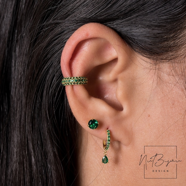 Green stone ear cuff, Emerald Huggie ear cuff, Sterling Silver ear wrap, Minimal ear cuff, Chunky ear cuff, Non pierced ear cuff
