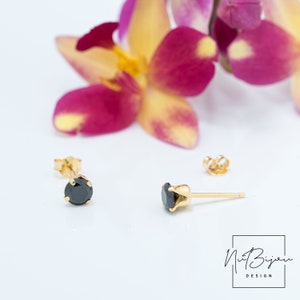 Sterling Silver Black stud earrings, Black studs, 5mm studs, Tiny earrings, Black stone earrings, Second piercing earrings, Fast shipping