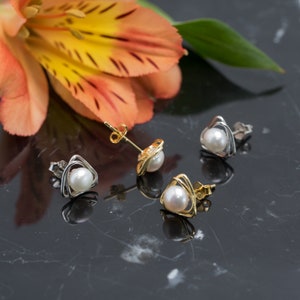 Triangle pearl Stud Earrings, 925 Sterling Silver pearl studs, Geometric earrings, Fast shipping gift, Gold pearl earrings, White pearl stud