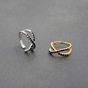 Black CZ Ear Cuff in Sterling Silver, Simple Piercing Free Earrings, Minimalist Ear Cuff, Black stone Ear Cuff, Fast shipping, Conch cuff