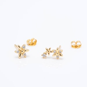 Clearance 925 Sterling Silver Daisy Stud Earrings, Mismatched Stud Earrings, Minimalist Earrings, Blossom Stud Earring, Asymmetrical Studs