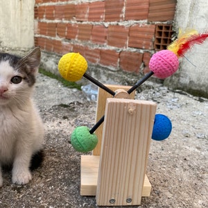 guineapigler Rotating Cat Toy, Wooden Cat Toy, Stimulating Toy, Cat Wheel, Cat Twister, Cat Exercise, Cat Cat Sponge, Cat Ball