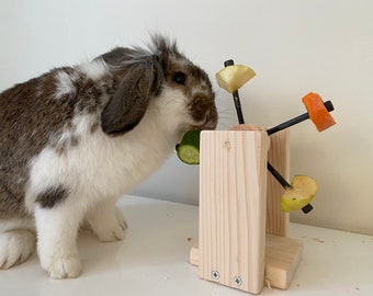 Rotating Rabbit Feeder Toy, Rabbit Food Holder, Rabbit Food, Rabbit Wheel, Rabbit Wood, Chewing Toy for Bunnies, Rabbit Gift