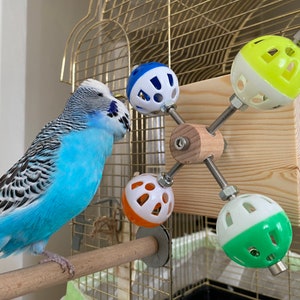 Rotating Colorful Balls Toy for Birds, Budgies, Budgerigars, Parakeets, Parrots, Cockatiels, Parrotlets, Lovebirds, Conure, Caique, Lorikeet