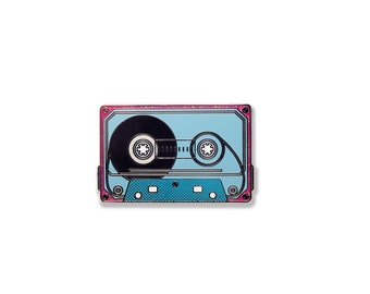 Épingle en émail de cassette audio rétro