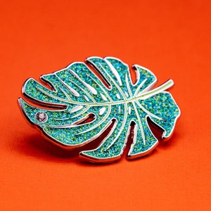 Glittering Monstera Leaf Enamel Pin – Tropical Plant Lover&#39;s Accessory