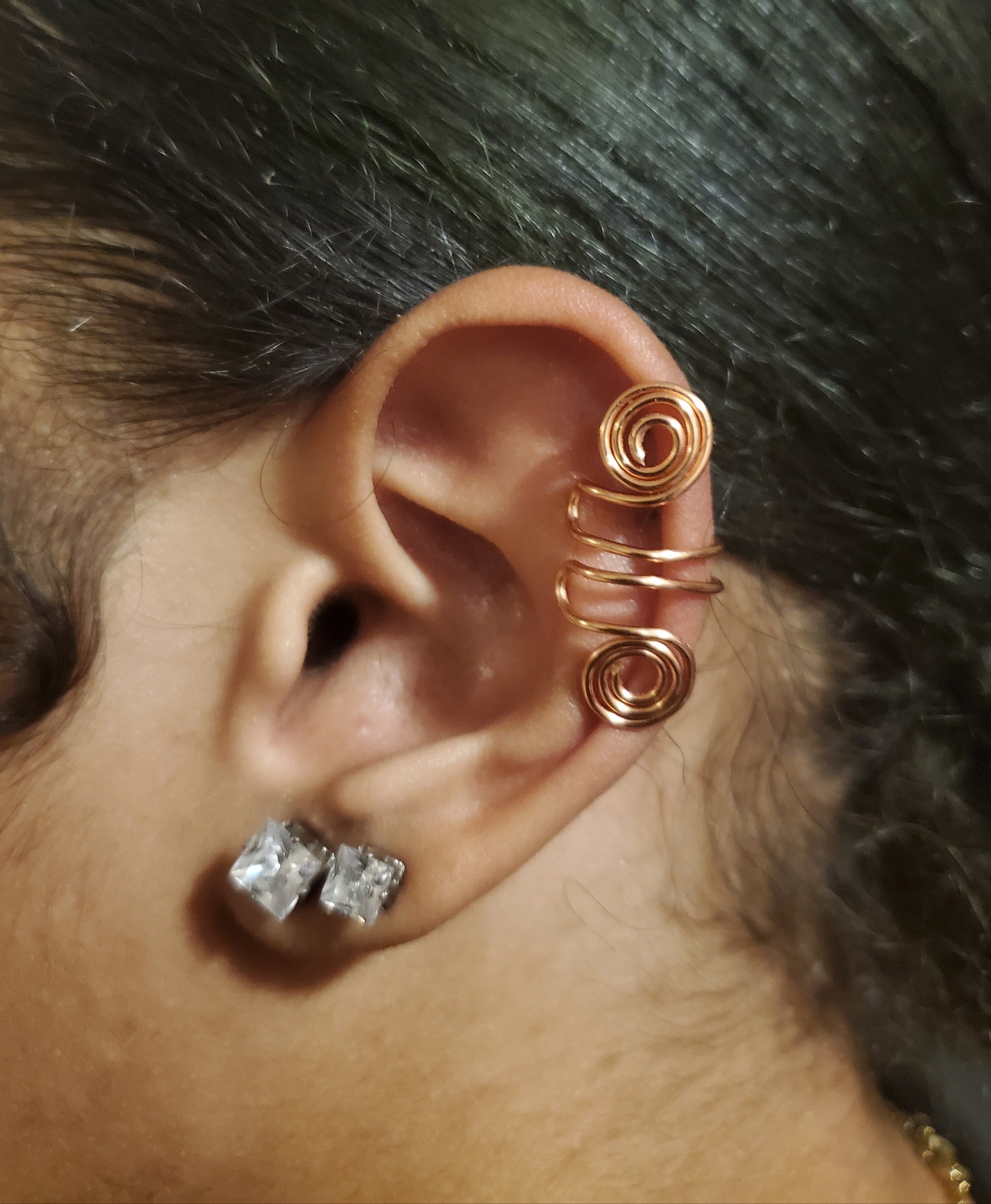 Ear shop clip on