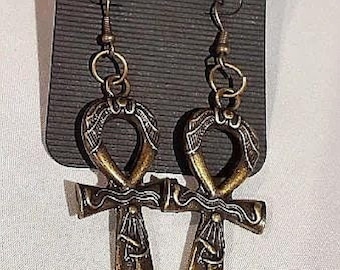 Pendientes Ankh hechos a mano