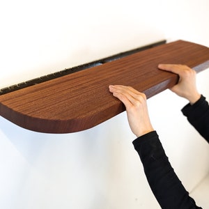 Estante flotante grueso de caoba con esquinas redondeadas / Longitudes de 30 a 152 cm