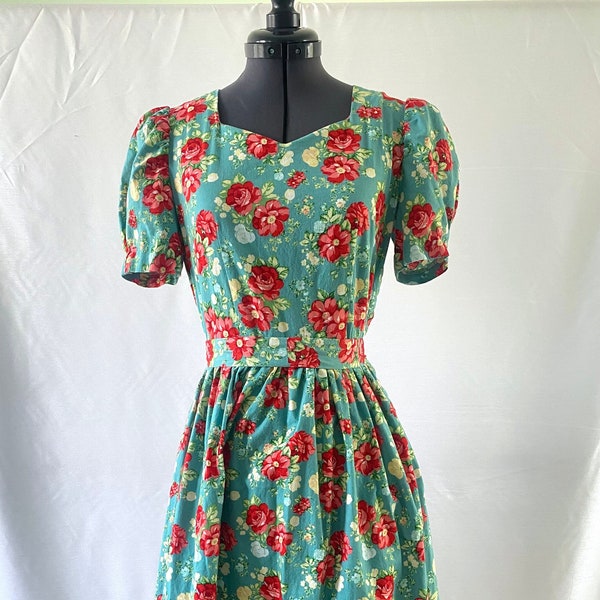 Cute Casual 1940s Inspired Dress