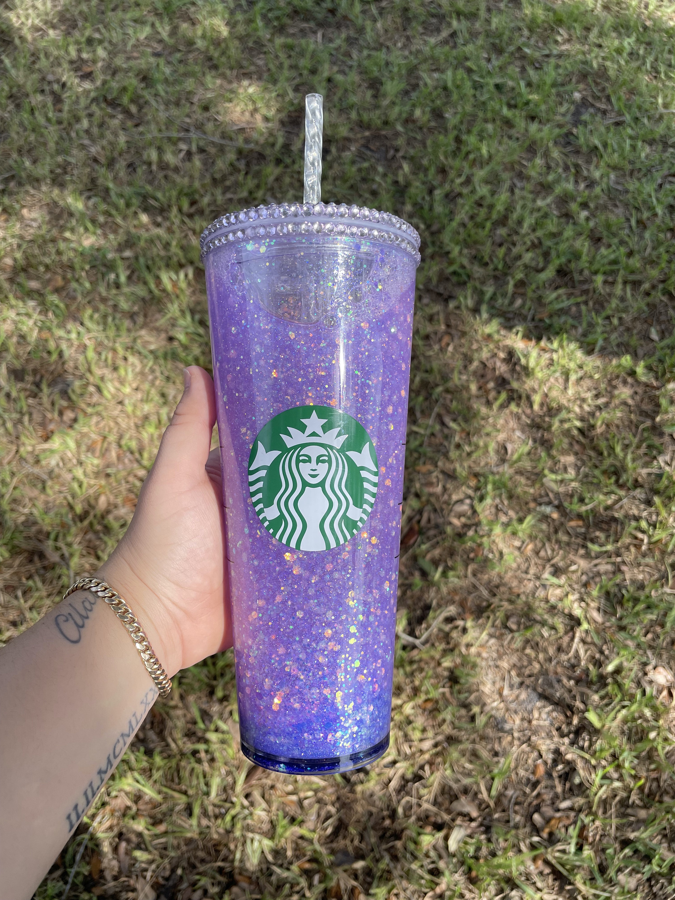 Purple Starbucks Glitter Tumbler, Custom Snow Globe Tumbler, Custom Glitter  Cup, Personalized Starbucks Venti Cup, Starbucks Glitter Tumbler 