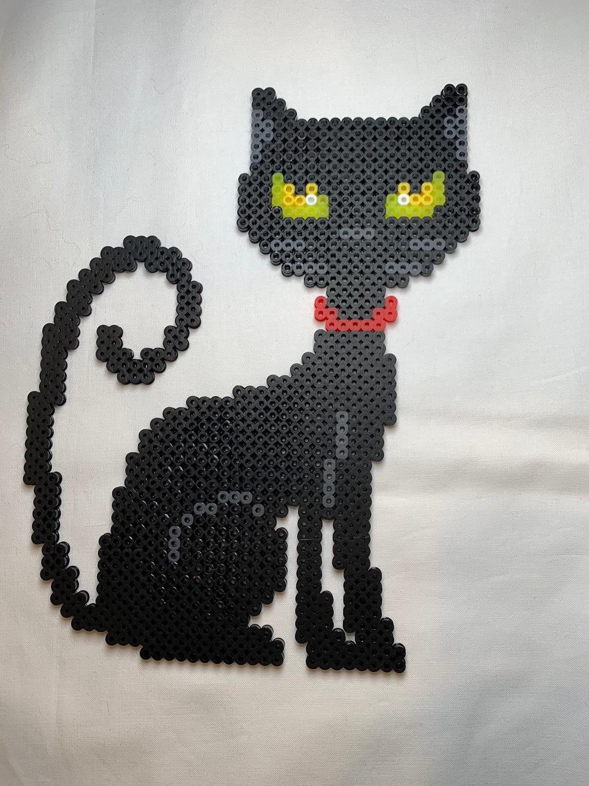 Black cat  Diy perler bead crafts, Perler bead art, Pony bead