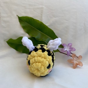 Crochet bees