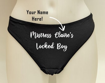 Nombre personalizado Mistress Thong / Mistress's Locked Boy Cuck Marido y Hotwife / Bragas personalizadas Cuckoldress Sissy / Swingers Femdom Kink