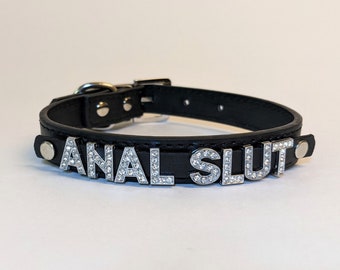 Collar de puta anal / Gargantilla de cuero vegano BDSM / Collar de perversión de cuero sintético / Gargantilla glamurosa de diamantes de imitación para esposa infiel / Gargantilla de puta anal para reina del culo