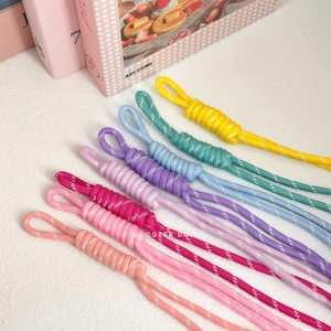 Handmade Paracord Keychain, Durable Rope Keychain in Multiple Colors, Paracord Rope Keychain, Handmade Keychain, Colorful Rope Charm