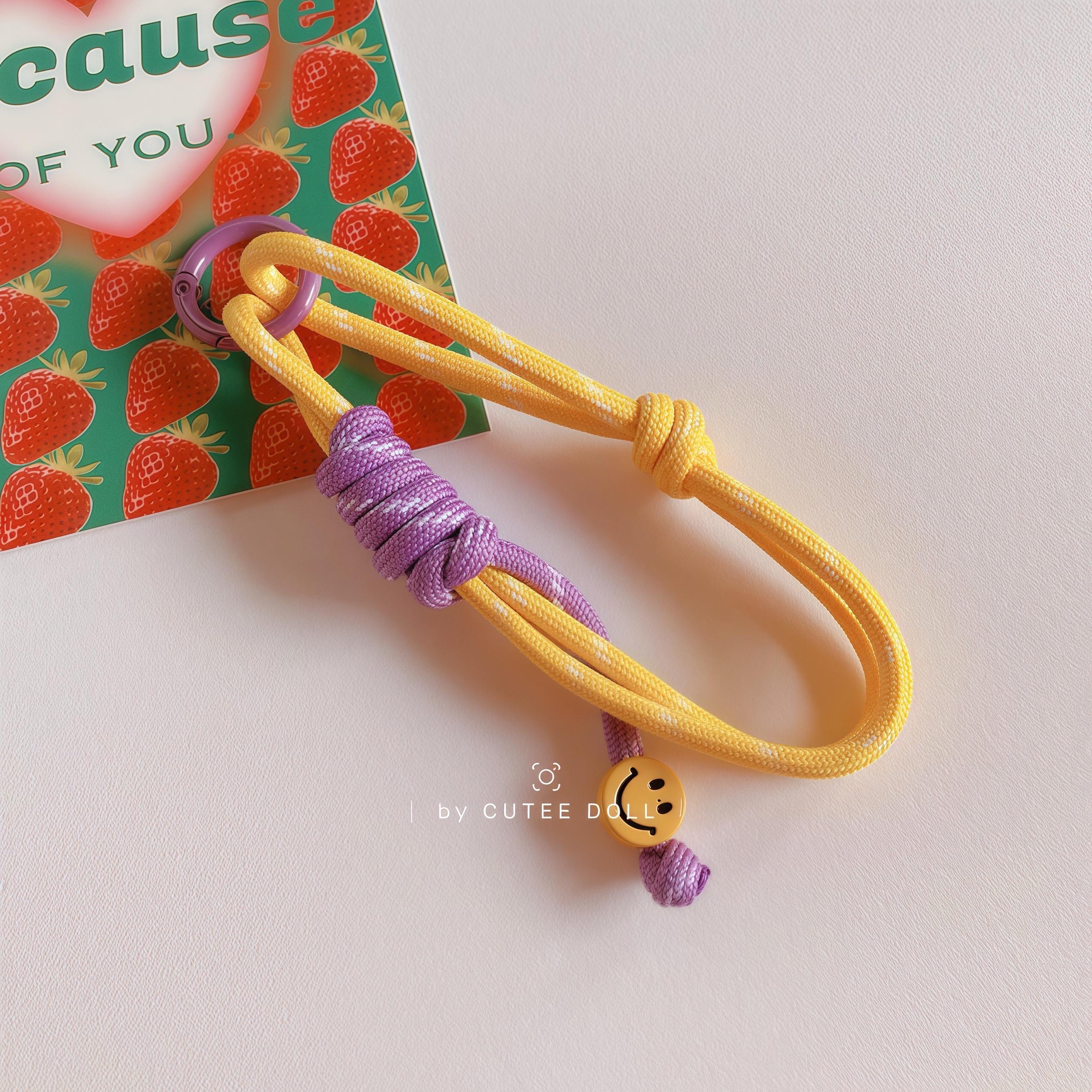 Smiley Face Rope Keychain: Handmade Paracord Wrist Strap Bag Charm