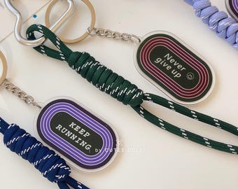 Runner&#39;s Paracord Keychain: Motivational Sporty Gift