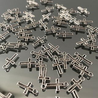 10 Croci In Argento Per Bomboniere E Decorazione Tavolo - Ideali Per Comunione, Cresima, Battesimo, Matrimonio