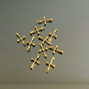 10 x Silver or Gold Cross For Bomboniere Metal Charms | DIY Bomboniere | Christening Favours | Christening Bomboniere