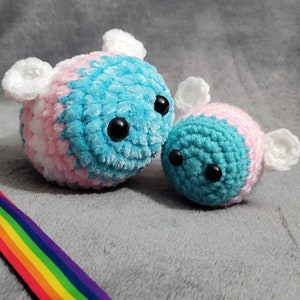 Trans Pride Bee