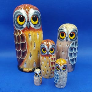 Nesting doll Owl, handmade wooden matryoshka designer doll with hand painting.Set of 5.Large measures 6.89 inch, smallest measures 1.38 in.