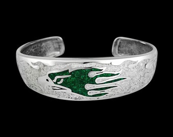 925 sterlingzilveren Screaming Eagle-manchetarmband met groene en witte edelstenen