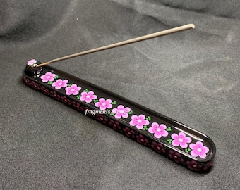Quemador de incienso hecho a mano con flores rosas y moradas, arte de puntos pintados a mano