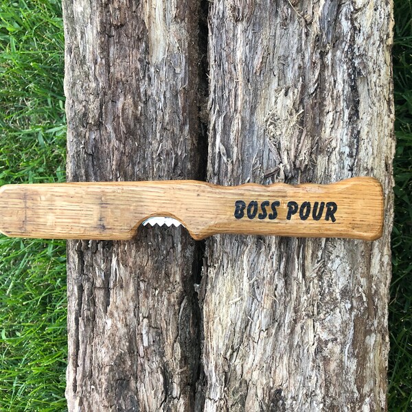 Boss Pour - Ouvre-bouteille Bourbon Barrel Stave avec cutter de cire - Grand