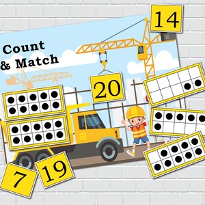K&ouml;nnte beinhalten: Ein gelber Bauwagen mit einem Kran und einem Bauarbeiter. Es gibt zehn gelbe Karten mit Zahlen und zehn gelbe Karten mit Kreisen zum Z&auml;hlen. Der Text "Count & Match" befindet sich oben im Bild.