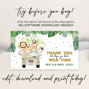 Op de afbeelding: Een bedankkaartje om te printen met een jungle thema. De kaart heeft een groene jeep met een groep safari dieren, waaronder een leeuw, giraffe, zebra, aap en olifant. De tekst op de kaart luidt "Bedankt, We hopen dat je een wilde tijd hebt gehad, Van je vriend, Jackson".
