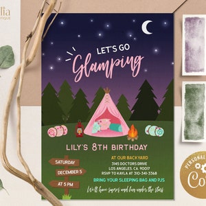 K&ouml;nnte beinhalten: Ein rosa-wei&szlig;es Zelt mit einem Lagerfeuer davor. Der Text "Let's Go Glamping" steht oben auf der Einladung. Der Text "Lily's 8th Birthday" steht unter dem Zelt. Die Einladung ist f&uuml;r eine Geburtstagsfeier um 17:00 Uhr am 5. Dezember. Der Text "Bring your sleeping bag and PJs" steht unter dem Datum und der Uhrzeit. Der Text "We'll have s'mores and fun under the stars" steht unter dem Schlafsack und den Pyjamas. Der Text "Personalize with Coril" steht in einem goldenen Kreis unten rechts auf der Einladung.