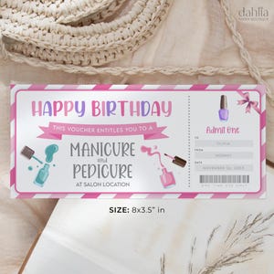 Pu&ograve; includere: Buono di compleanno stampabile rosa e bianco con il testo "Buon compleanno" e "Questo buono ti d&agrave; diritto a una manicure e pedicure in salone". Il buono &egrave; progettato per assomigliare a un biglietto d'ingresso con il testo "Ammettere uno" e uno sfondo a righe rosa e bianco.