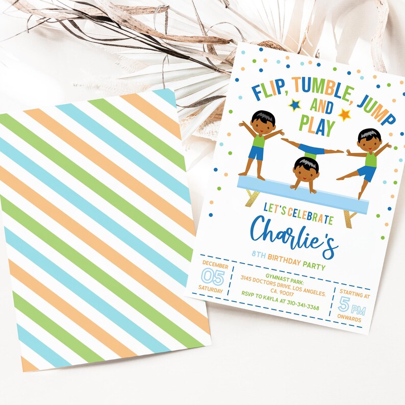 Puede incluir: Una invitaci&oacute;n azul y verde con lunares blancos para la fiesta de cumplea&ntilde;os n&uacute;mero 8 de un ni&ntilde;o. La invitaci&oacute;n dice "Flip, Tumble, Jump and Play" con una imagen de tres ni&ntilde;os haciendo gimnasia. La invitaci&oacute;n es para la fiesta de cumplea&ntilde;os n&uacute;mero 8 de Charlie en el Gymnast Park el 5 de diciembre a las 5 pm. RSVP a Kayla al 310-341-3368.