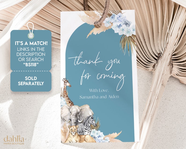 Może przedstawiać: Turkusowa etykieta z napisem "thank you for coming" i imionami Samantha i Aiden. Etykieta zawiera akwarelowe ilustracje zwierząt safari i kwiatowe akcenty. Dostępna jest r&oacute;wnież pasująca etykieta.