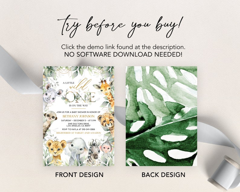 Pu&ograve; includere: Un invito per una festa di baby shower a tema giungla. Il fronte presenta un'illustrazione ad acquerello di una giraffa, un leone, un elefante, una zebra e una scimmia. Il testo recita "A Little Wild One is on the Way". Il retro presenta una foglia verde ad acquerello.