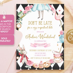 K&ouml;nnte beinhalten: Einladung zu einer ersten Geburtstagsfeier im Alice-im-Wunderland-Thema mit einem schwarz-wei&szlig; karierten Hintergrund, rosa und wei&szlig;en Blumen, einem wei&szlig;en Kaninchen, einem Flamingo, einer Teetasse und einer Teekanne. Die Einladung lautet: "Seien Sie nicht zu sp&auml;t f&uuml;r ein sehr wichtiges Date. Begleiten Sie uns in Andreas Wunderland, um ihren 1. Geburtstag zu feiern. 5. Dezember, Samstag um 17:00 Uhr. 8145 Doctors Drive, Los Angeles CA 90017. RSVP an Kayla unter 810-841-8368."