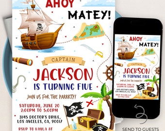 Könnte beinhalten: Ahoy Matey! Einladung zu einer Piraten-Geburtstagsparty mit einem Cartoon-Piratenschiff, einer Schatztruhe und einer Karte. Die Einladung lautet "Kapitän Jackson wird fünf" und enthält Datum, Uhrzeit und Ort der Party. RSVP an Kayla unter 123-456-7890.