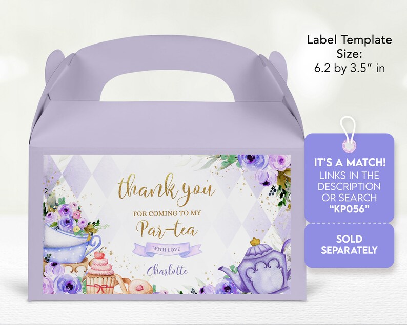 Puede incluir: Caja de regalo morada y dorada con un mensaje de agradecimiento para una fiesta de t&eacute;. La caja tiene un asa y est&aacute; decorada con un dise&ntilde;o floral de acuarela. El texto dice "Gracias por venir a mi fiesta del t&eacute; con amor Charlotte".