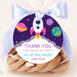 EDITIERBARE Weltraum Geburtstag Danke für das Kommen Geschenkanhänger, Galaxy Party Favor Tag, Astronaut Geburtstagsetikett, Weltraum, runder Geschenkanhänger, KP046