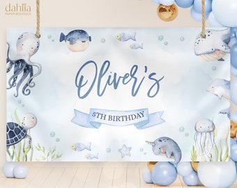 Bajo el telón de fondo del cumpleaños del mar, plantilla EDITABLE de banner de fiesta de animales del océano, decoración del 1er cumpleaños del niño náutico, niño, azul, ballenas, KP095