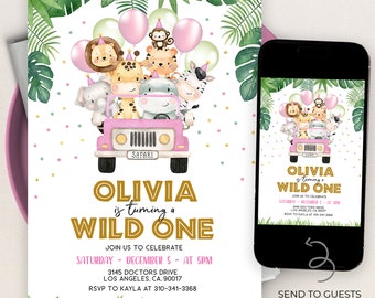 Puede incluir: Una invitación de fiesta de primer cumpleaños con temática de jungla en rosa y verde con un jeep rosa que lleva una jirafa, una cebra, un mono, un león, un elefante y un hipopótamo. La invitación dice "Olivia cumple un año" e incluye la fecha, hora y lugar de la fiesta.
